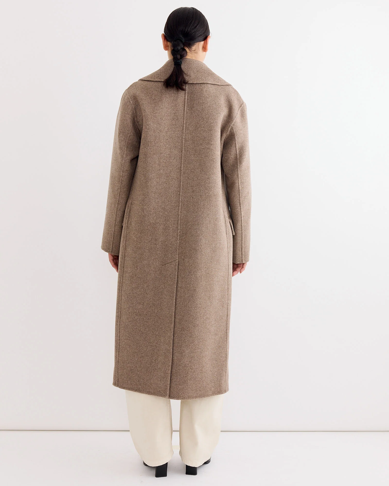 Axel Coat in Light Brown - Image 2