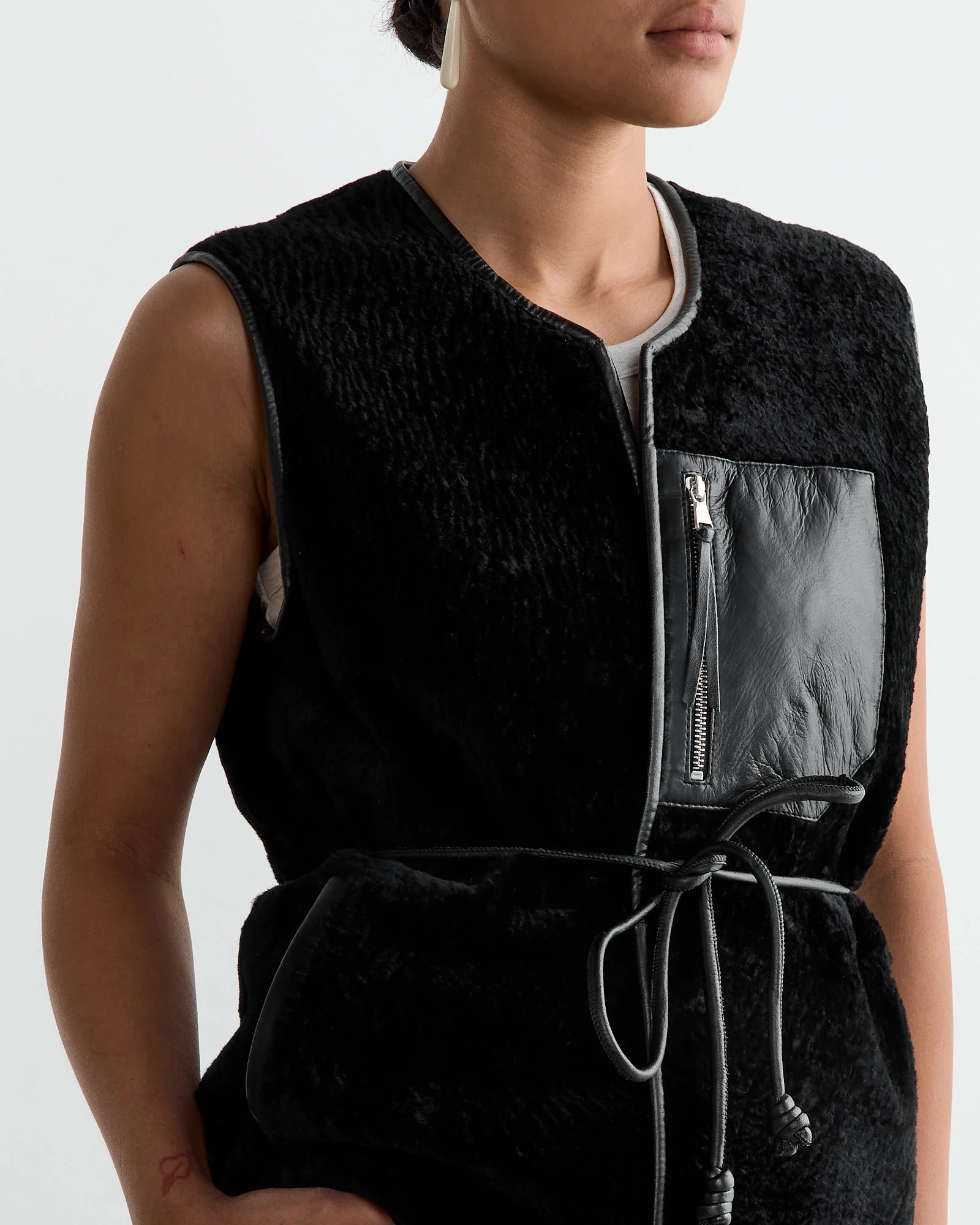 Oliver Vest in Black - Image 3
