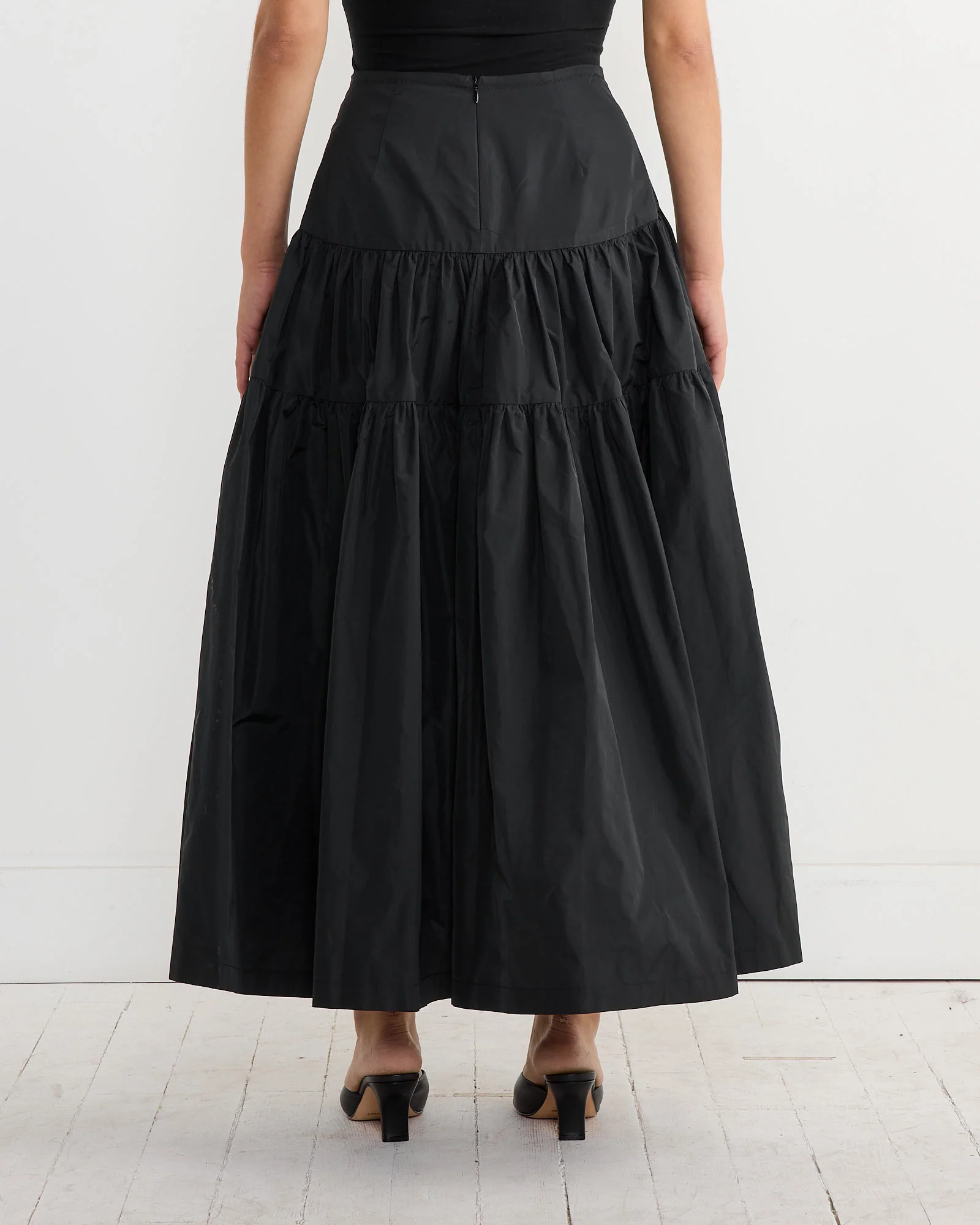 Swift Skirt in Black - Image 5