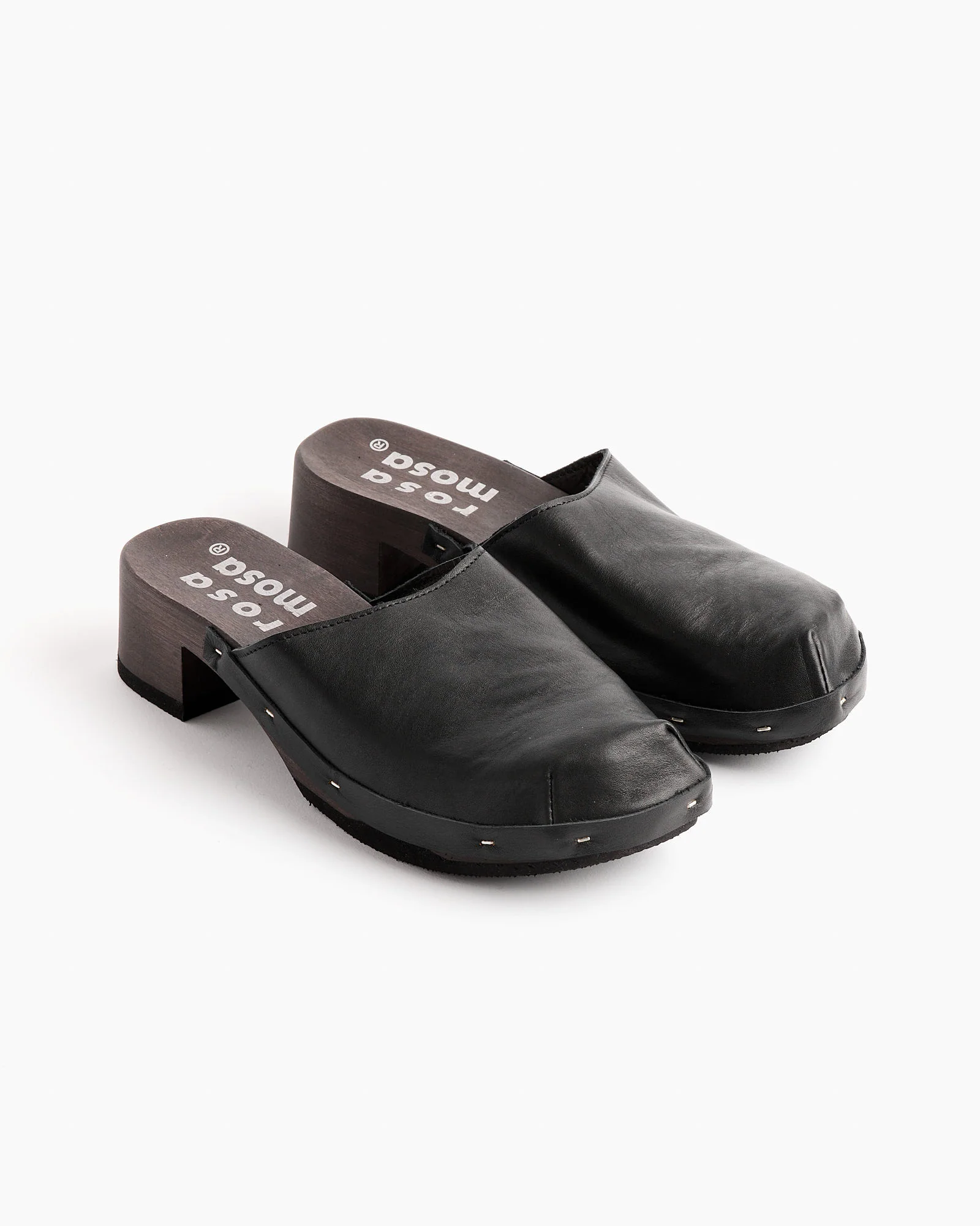 Rocco Geo Dark Sole Sandal in All Black - Image 3