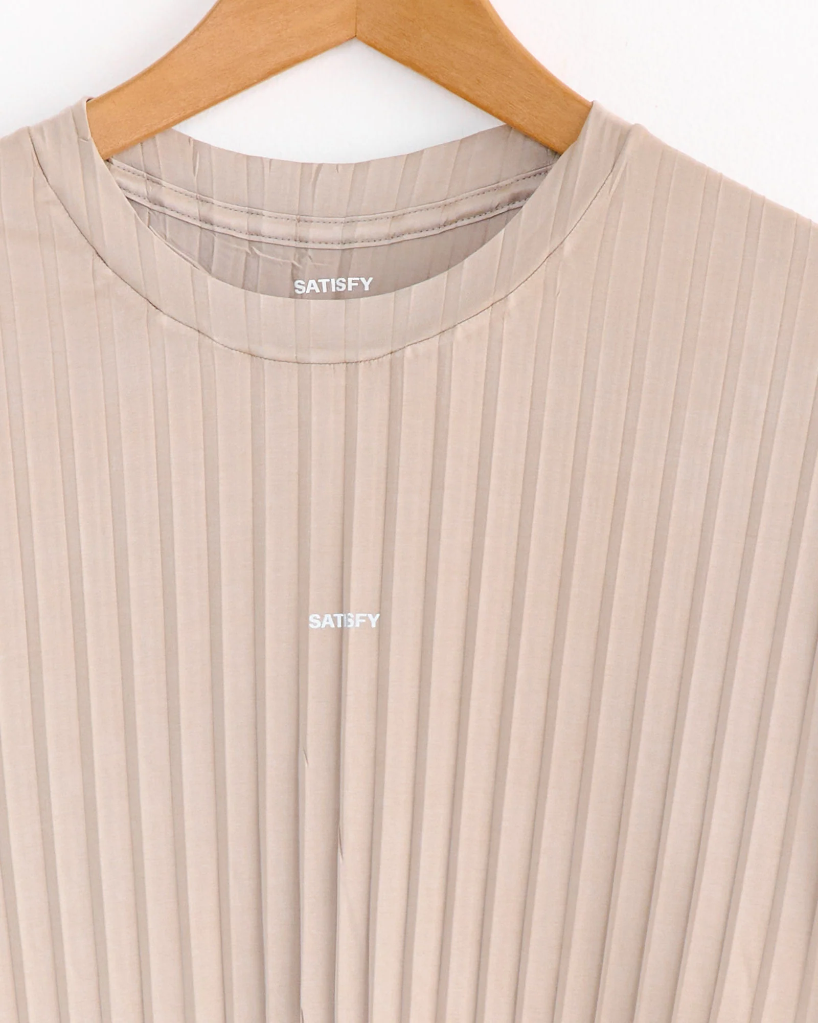 AuraLite Pleated T-Shirt in Mineral Dune - Image 2