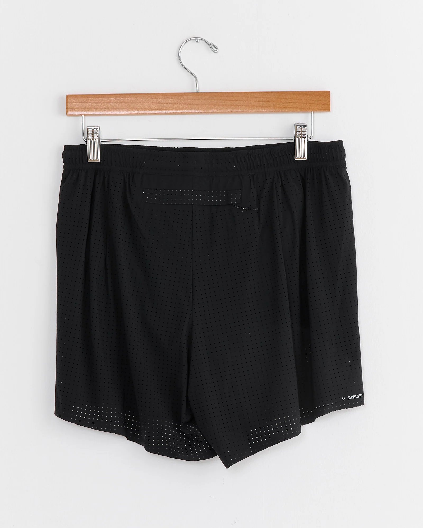 Space-O 5" Short in Black - Image 3