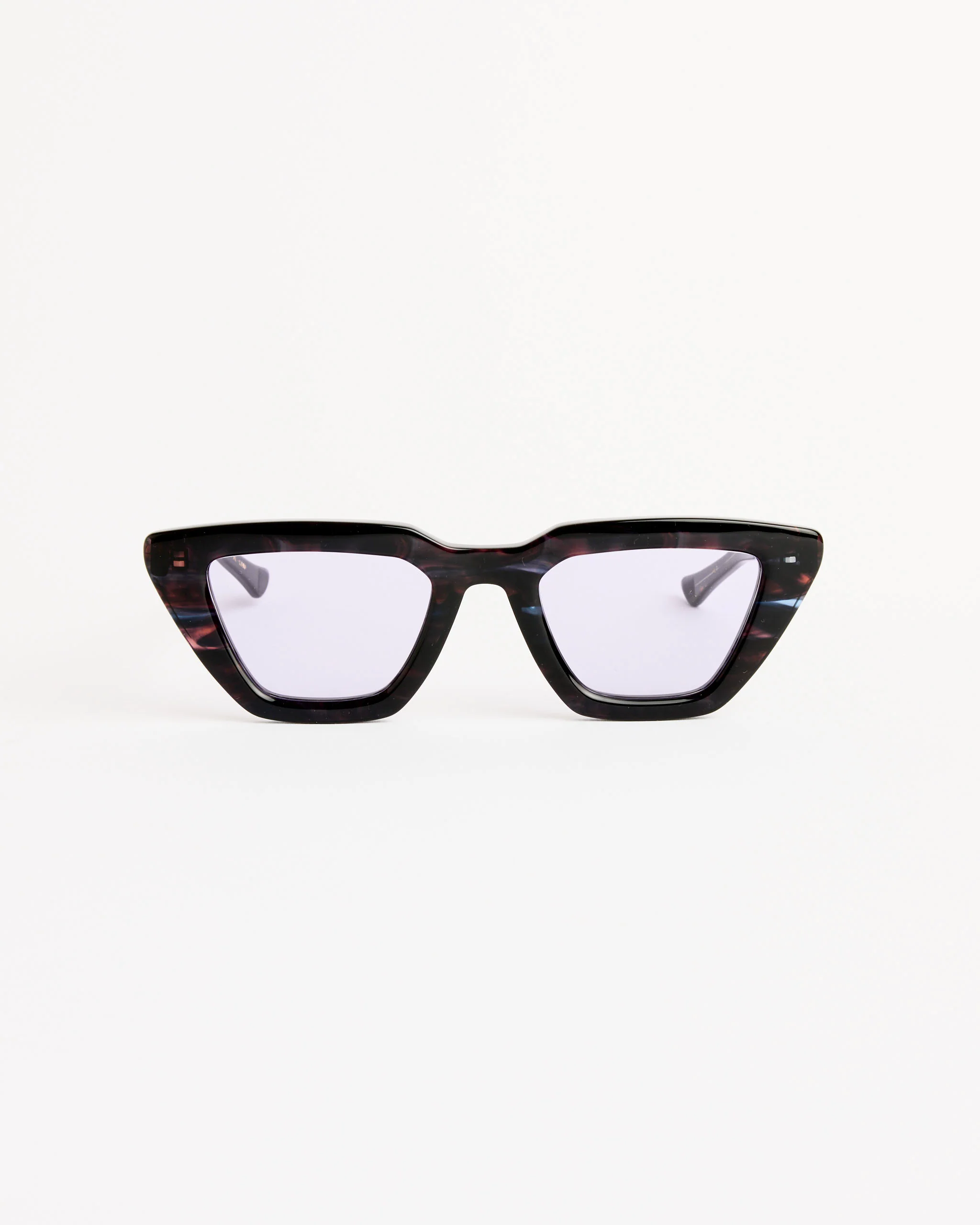 Cygne Sunglasses in Violet/Purple