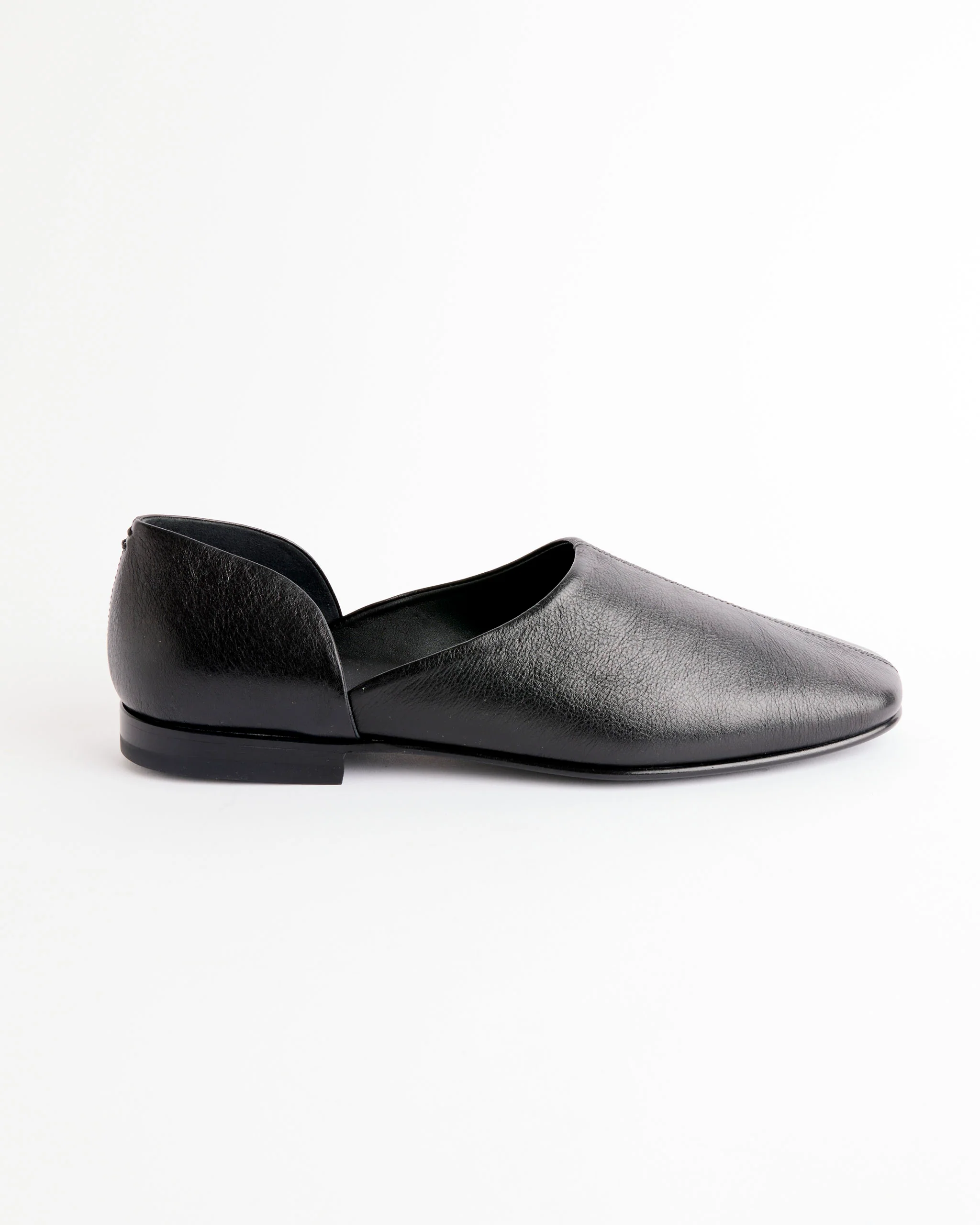 The Yutori in Black - Image 3