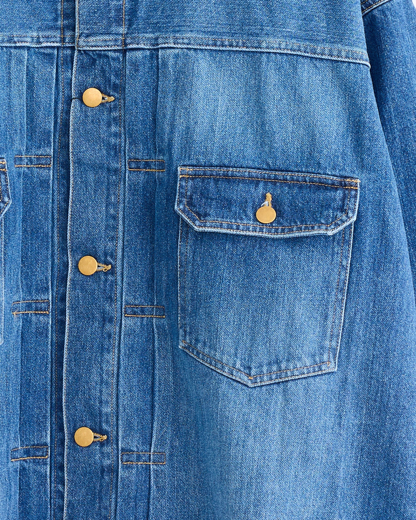 Trucker Jacket in Blue Denim Damaged - Image 2