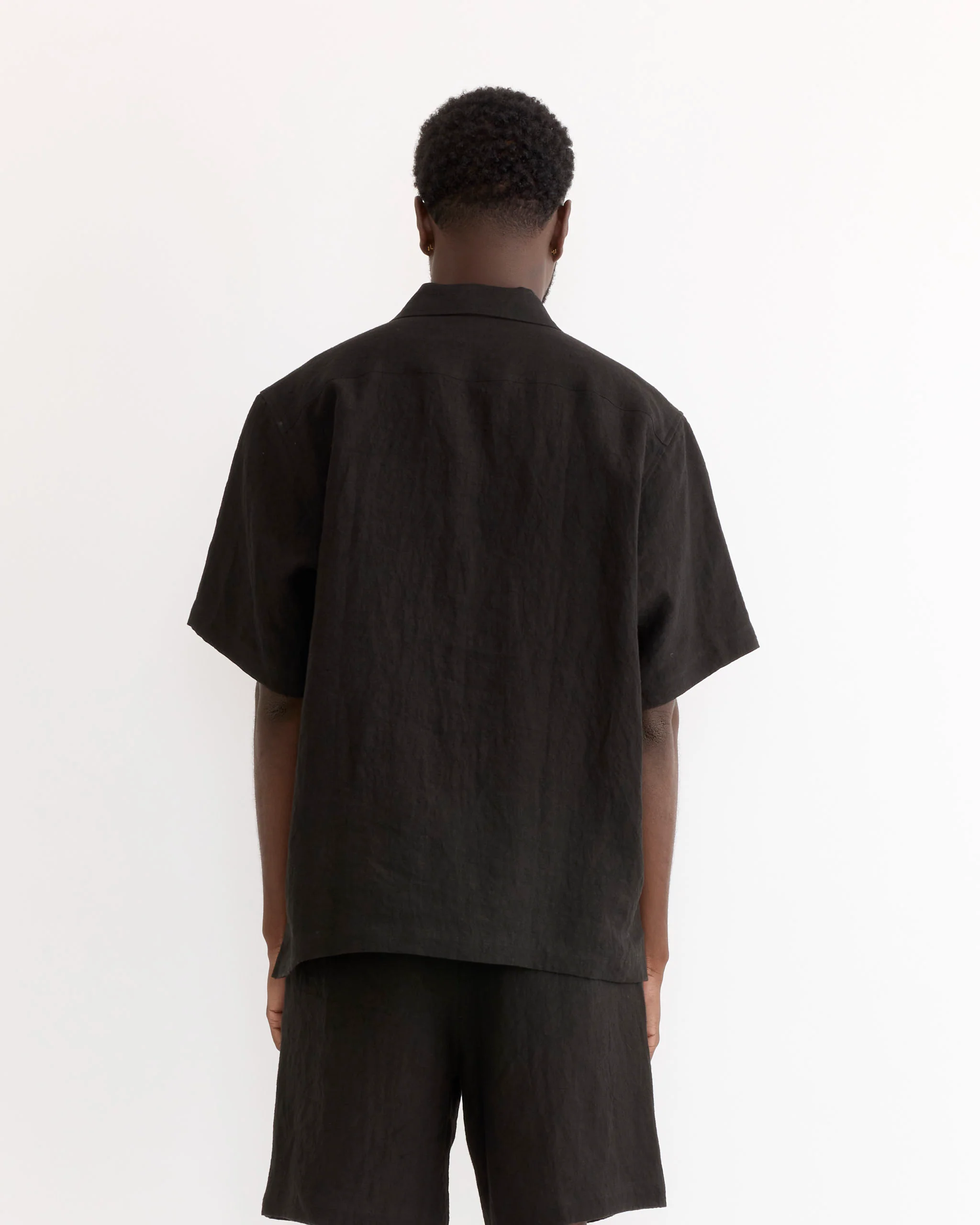 Cardiff Shirt in Sun Dried Linen Black - Image 5
