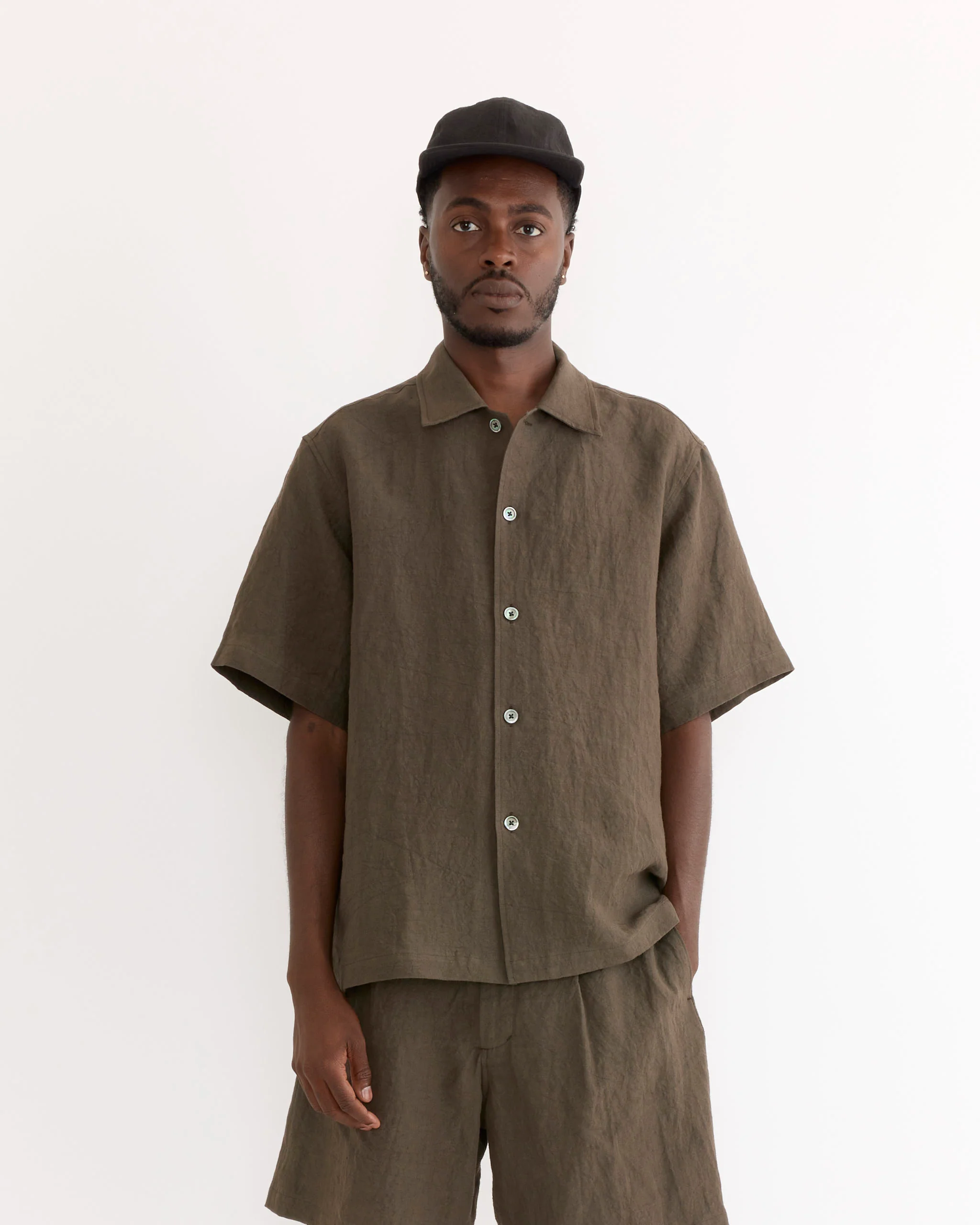 Cardiff Shirt in Sun Dried Linen Tobacco - Image 4