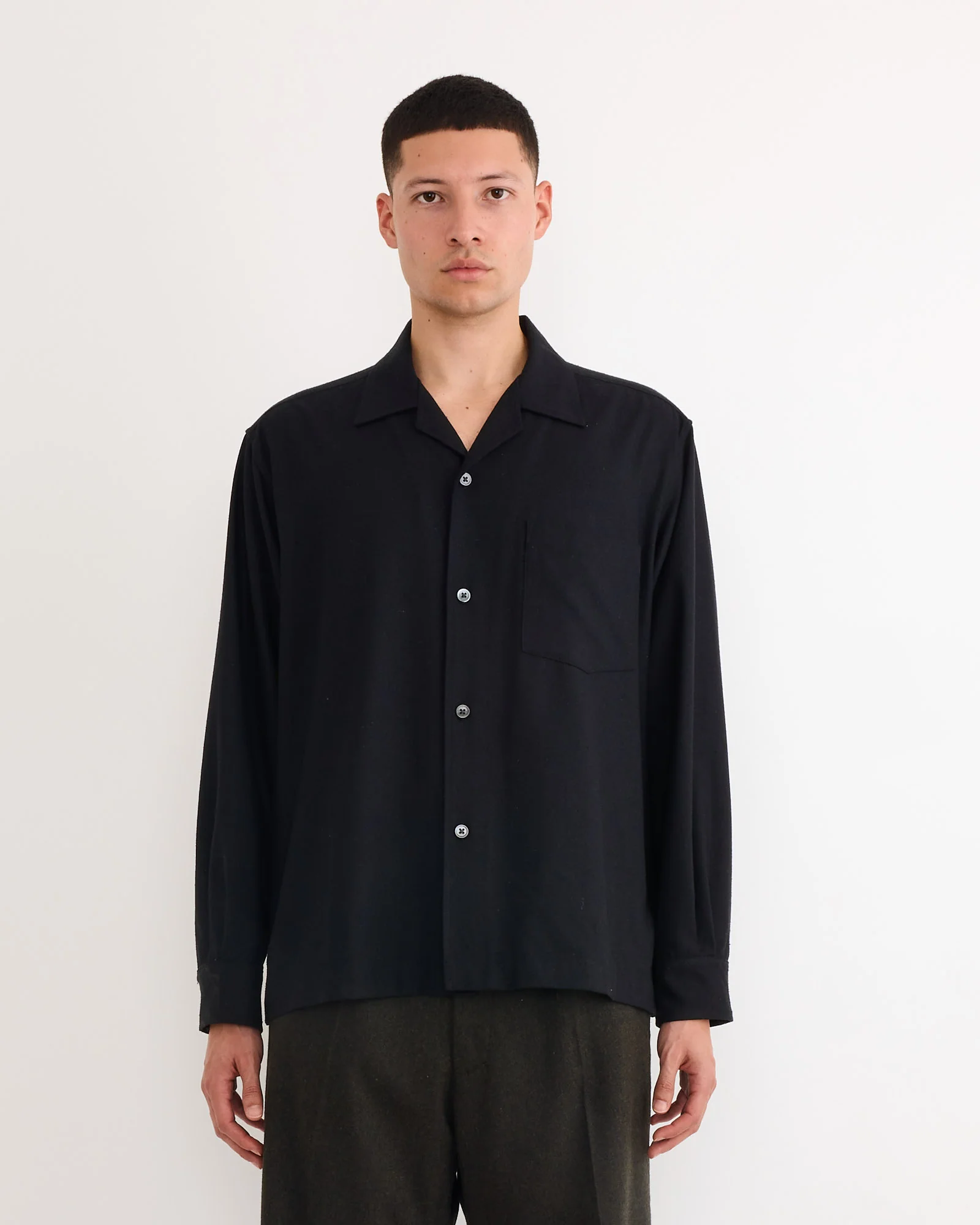 Evans Shirt in Raw Silk Black