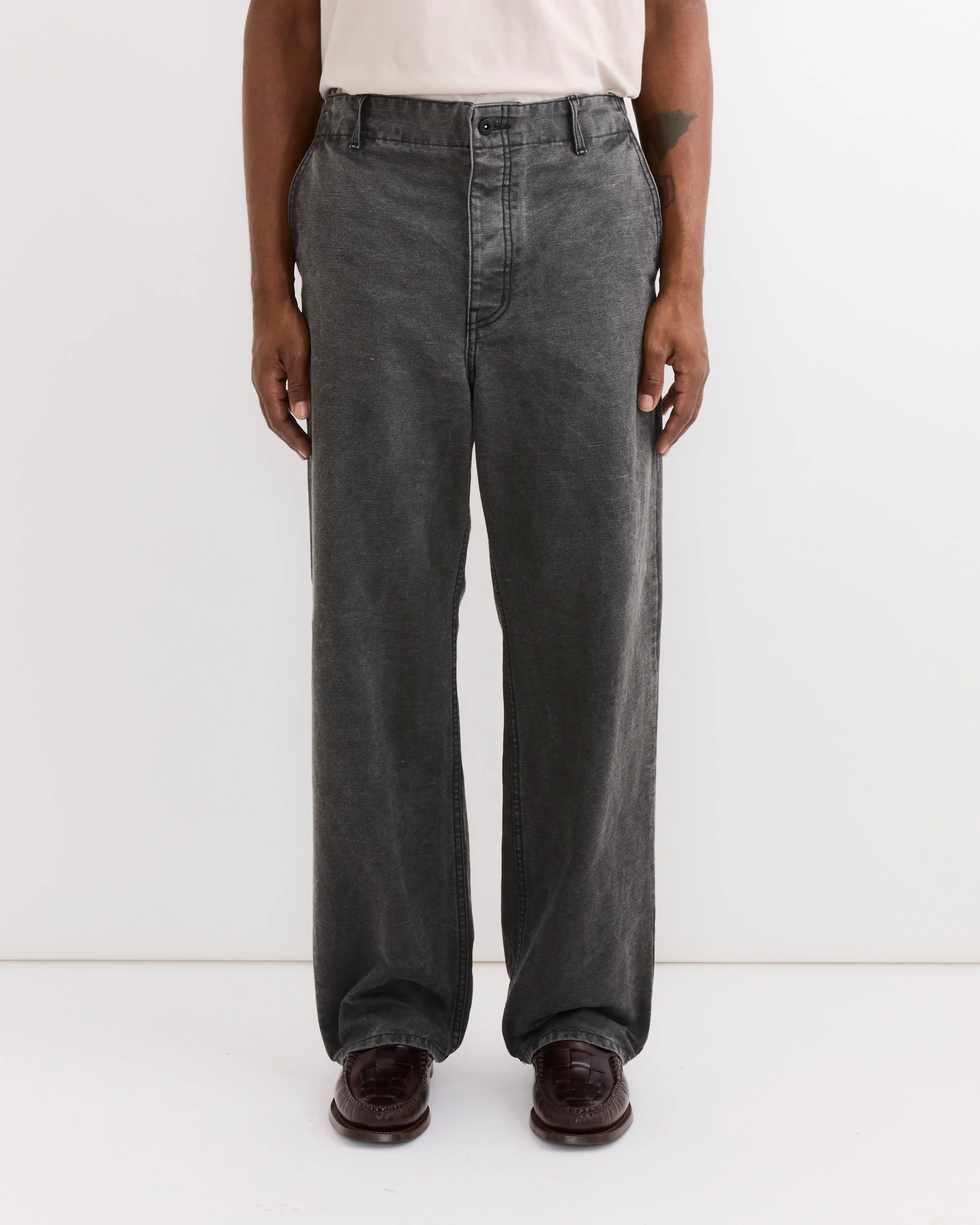 Officer Trouser in Washed Pigment Dyed Cotton Grey - Image 2