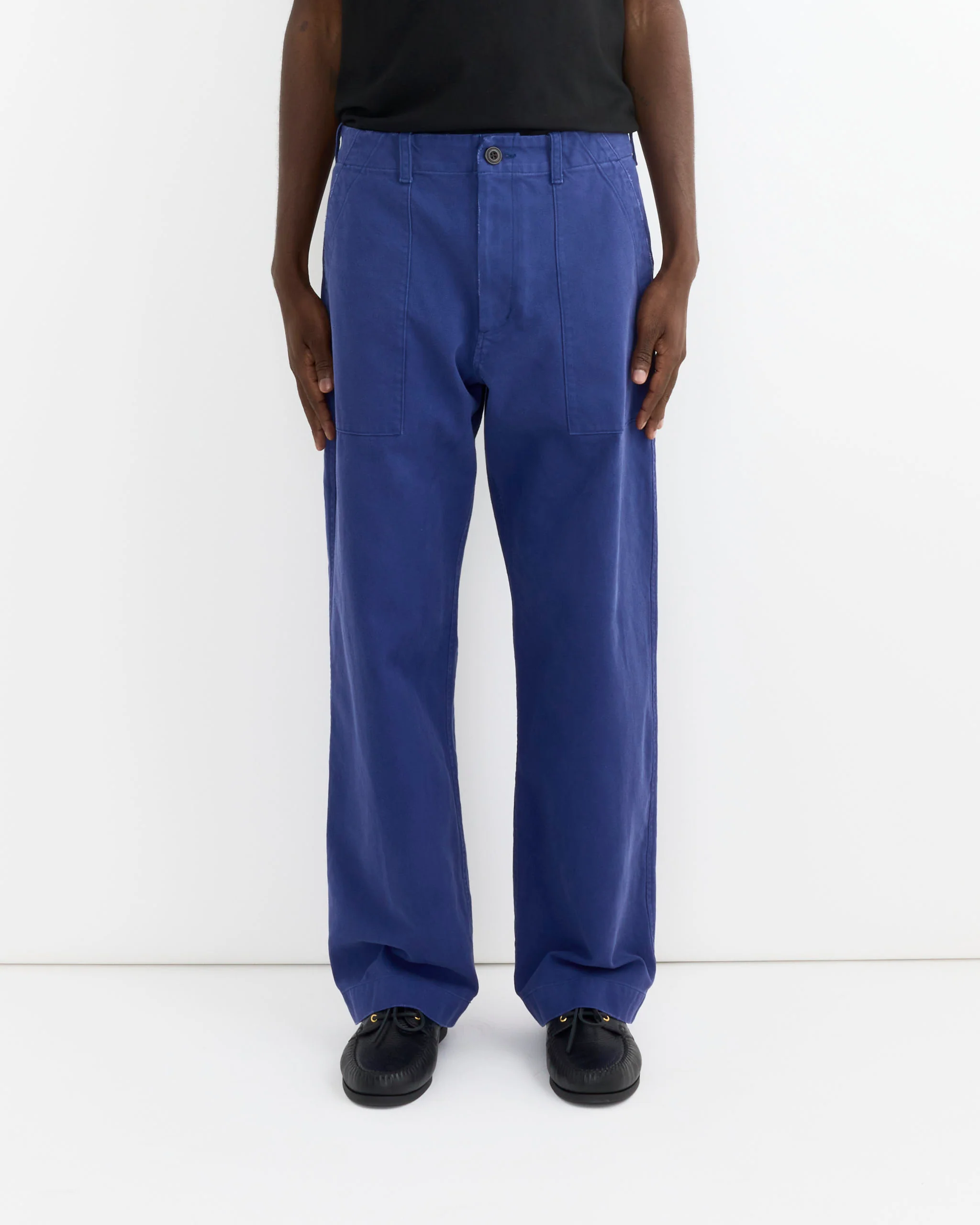 Toyon Pant in French Cotton Twill Blue - Image 4