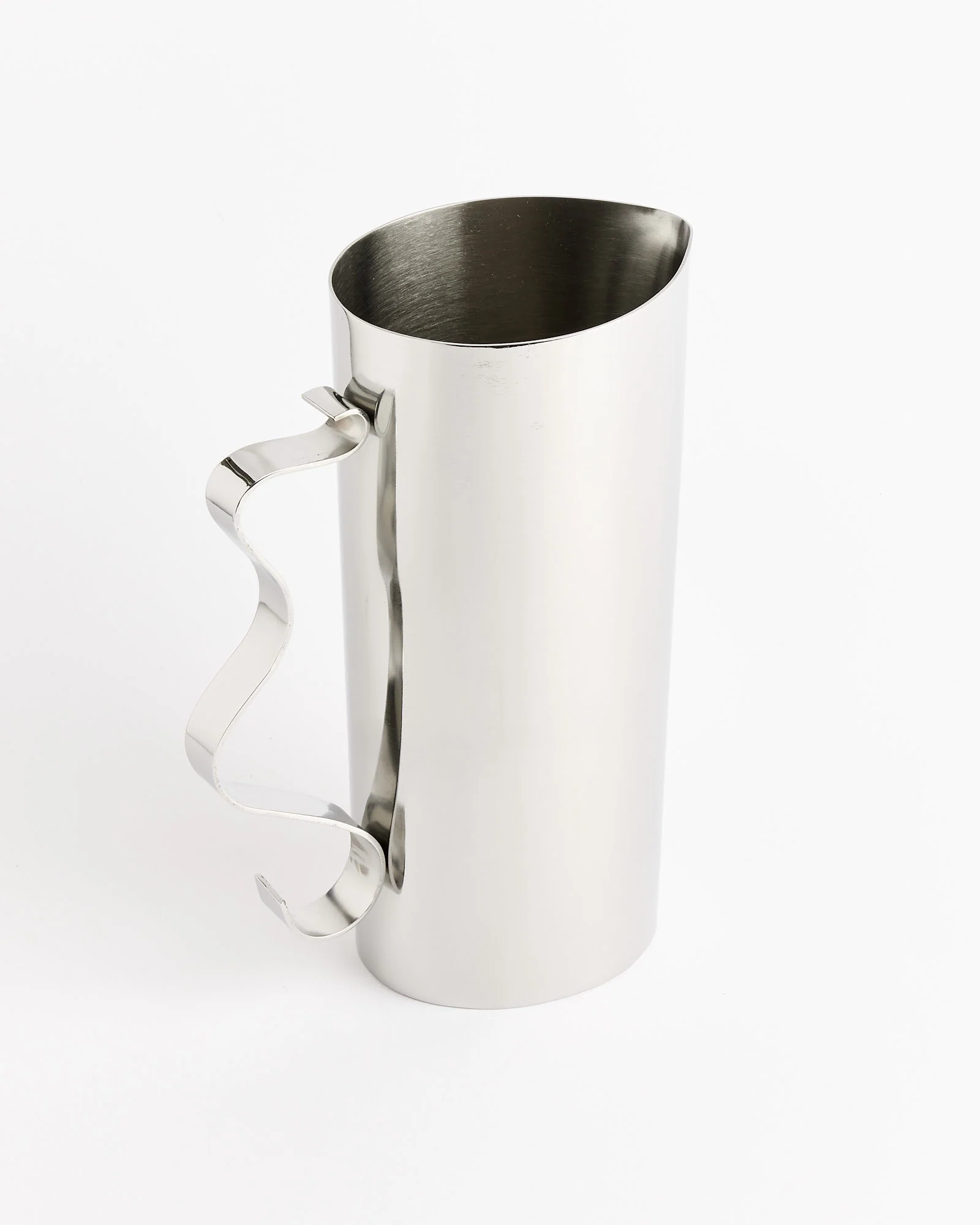 Squiggle Pitcher