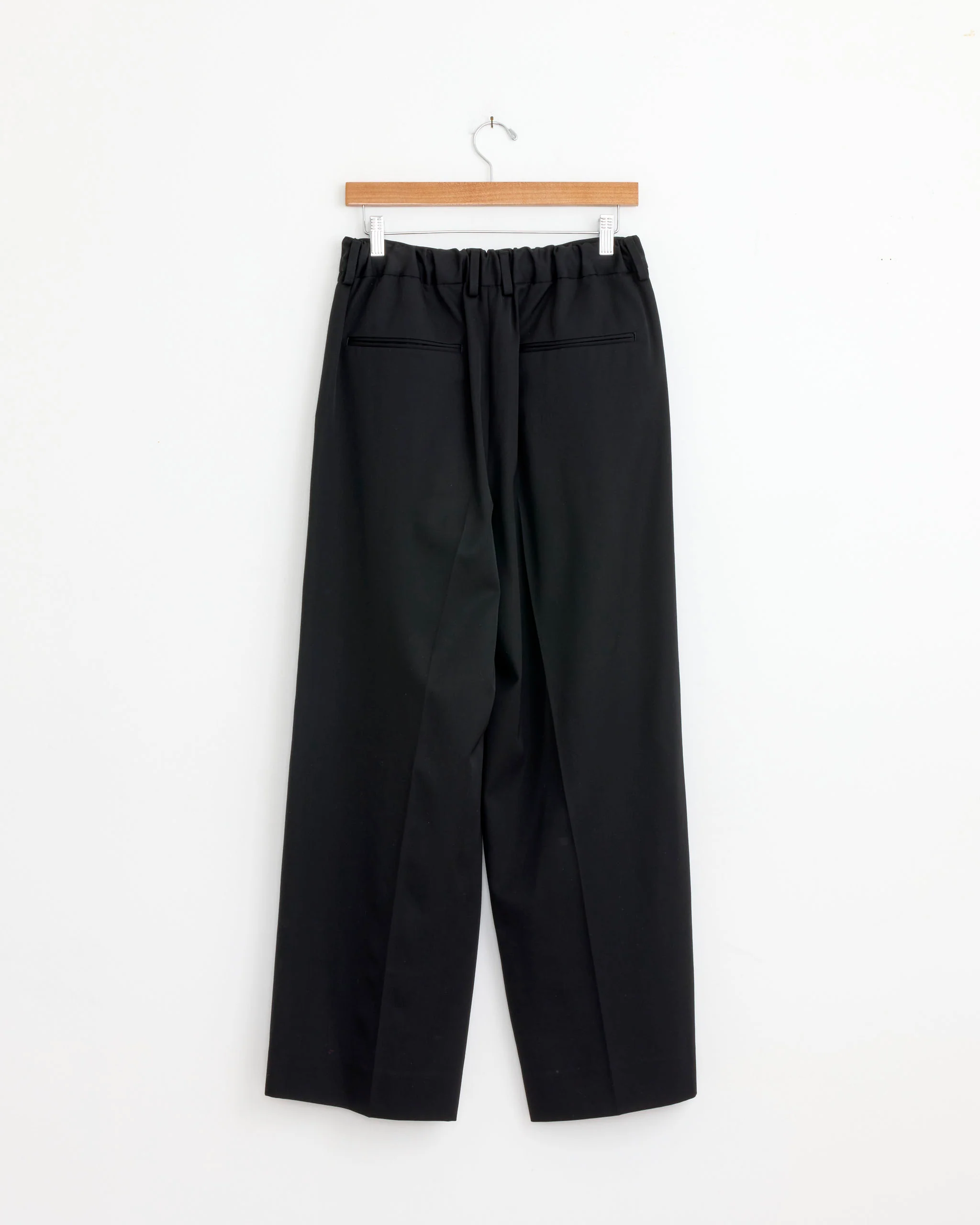 The 1430 Two-Tuck Pant in Black - Image 2
