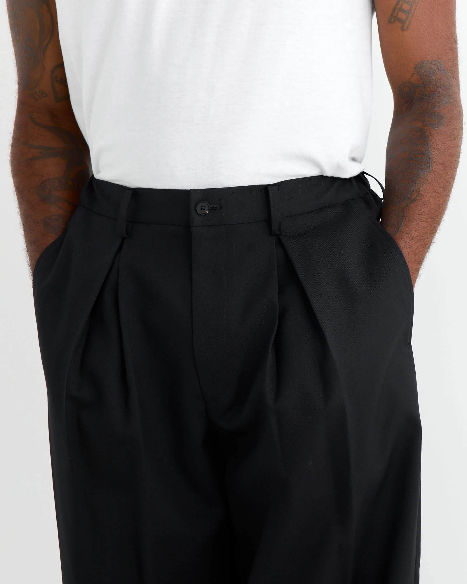 St. 958 Pant in Black - Image 3