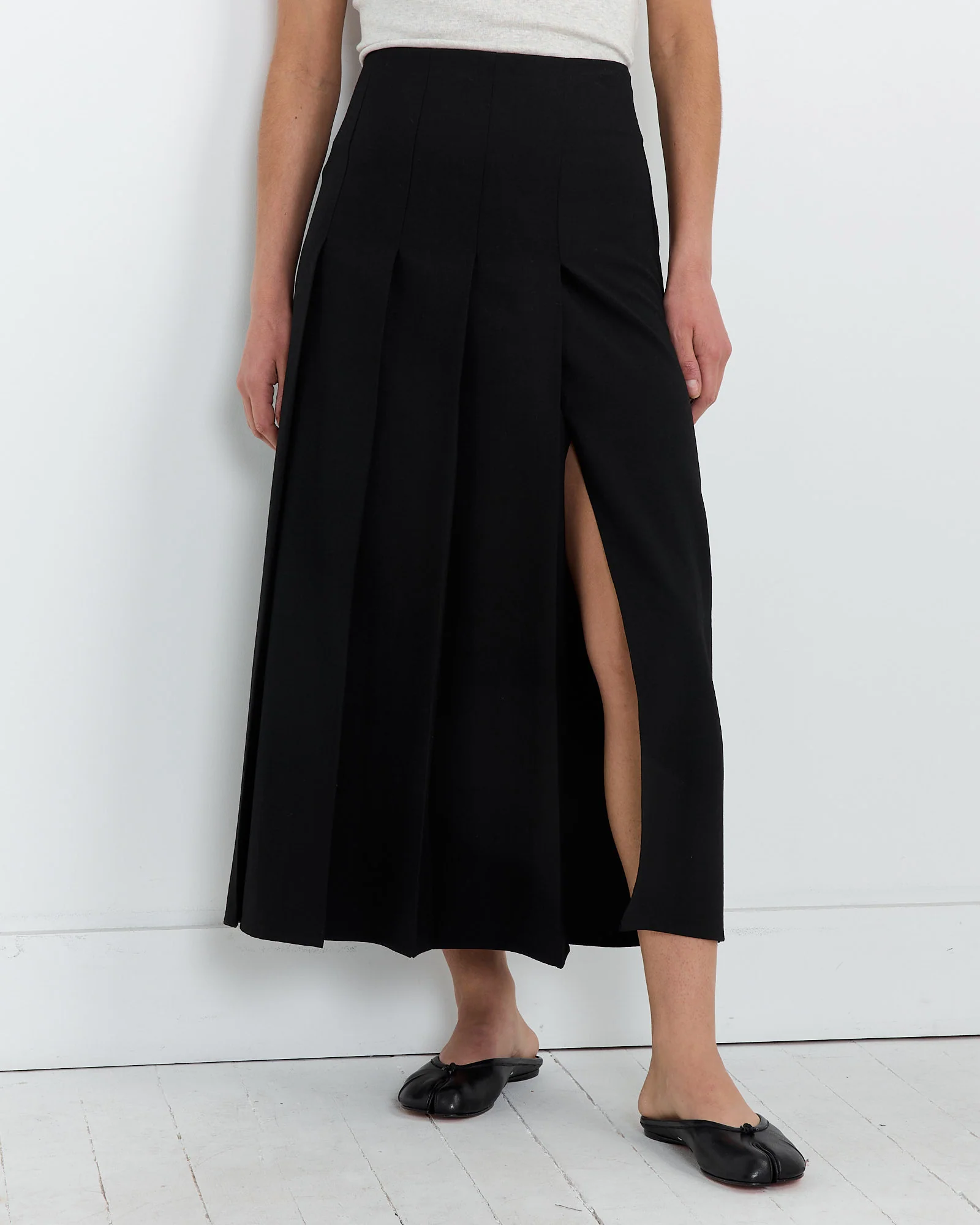 Fuse Skirt in Black - Image 3