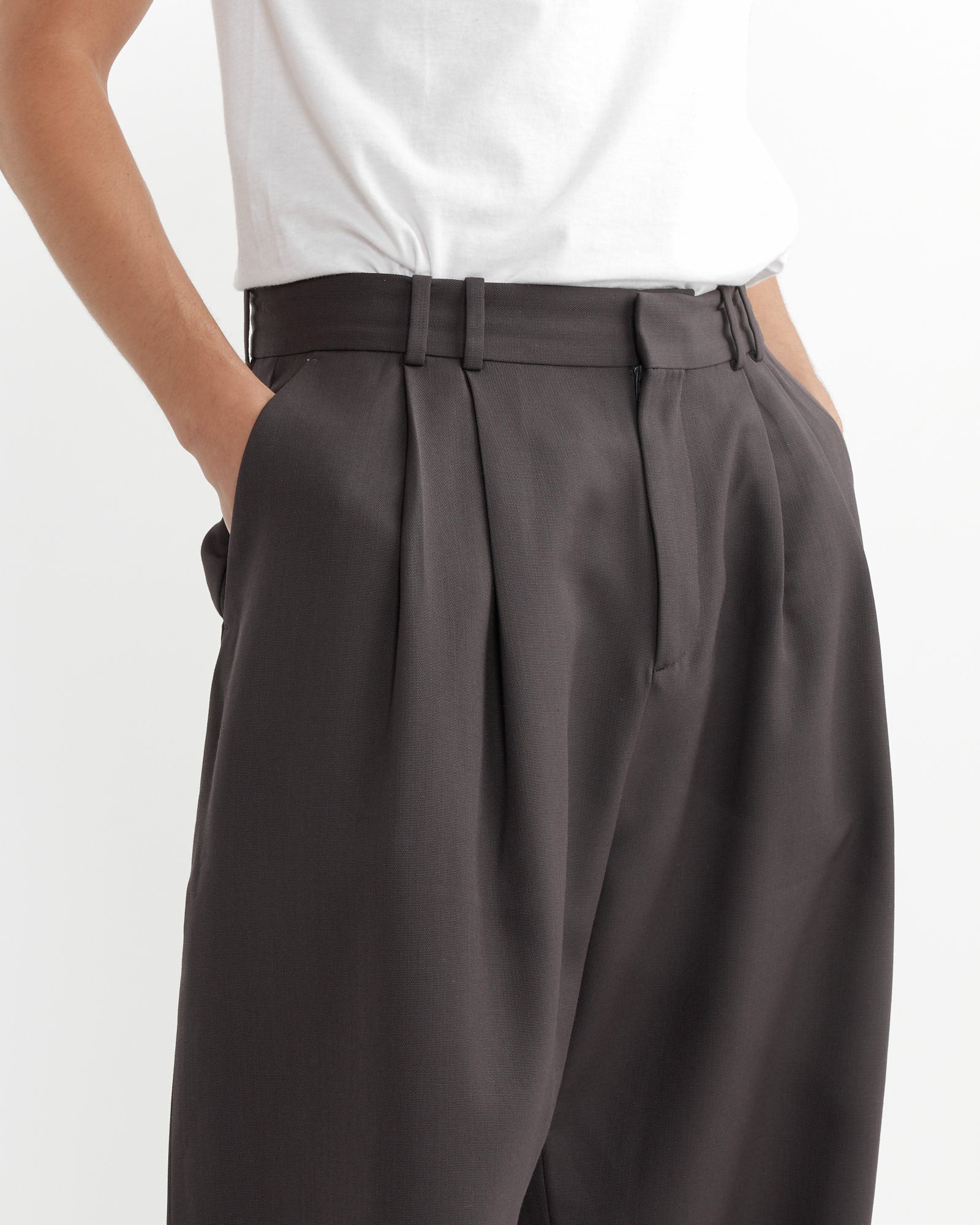 Line Pant in Espresso Brown - Image 3