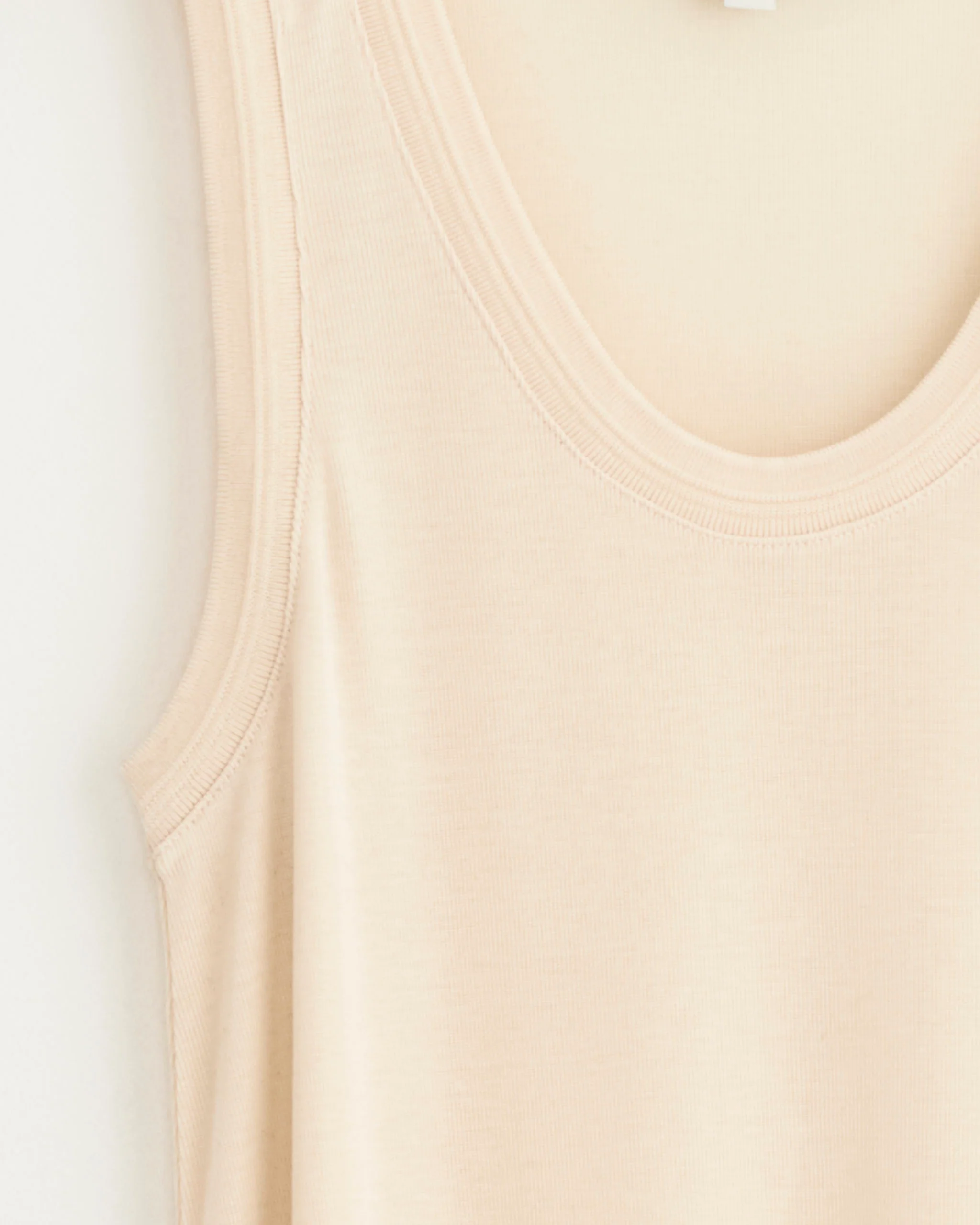 Votan Vest in Canvas - Image 2