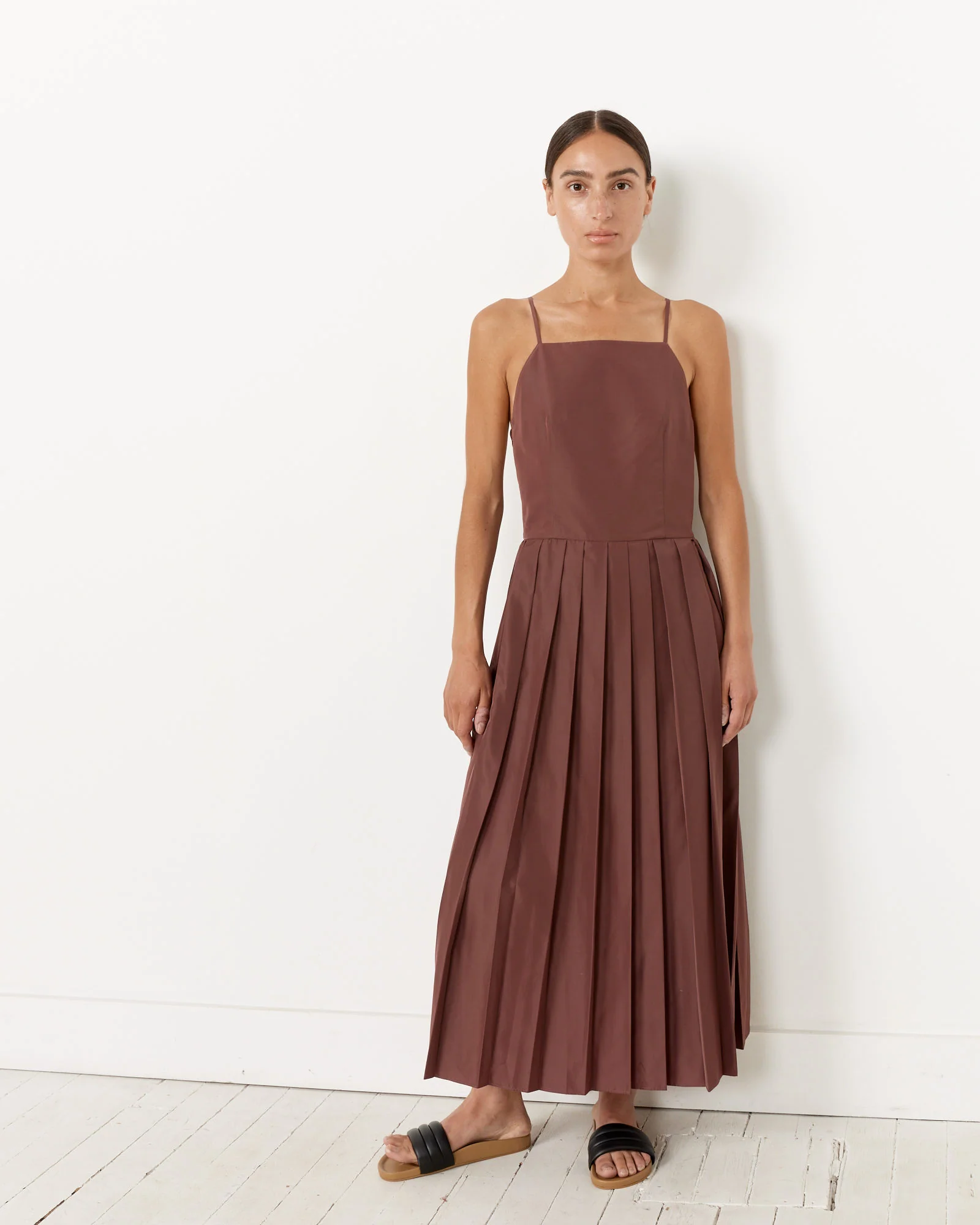 Italian Sporty Overall Dress in Cinnamon - Image 5