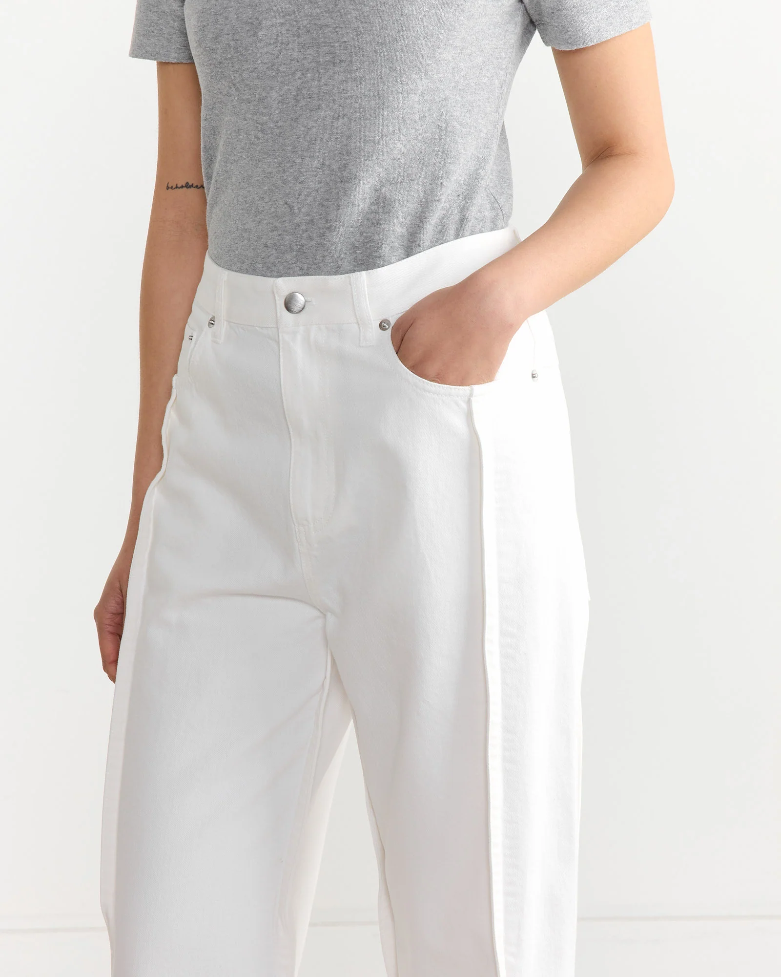 Spring Tuck Jean in White - Image 2