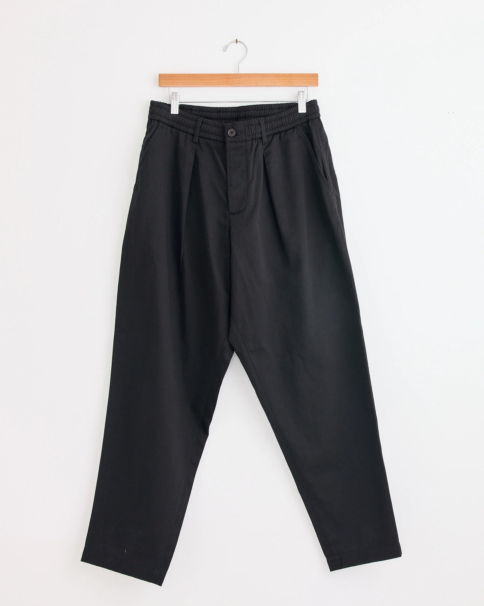 Pleated Track Pant in Black
